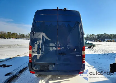 2018 Mercedes-Benz Sprinter 2500 z USA, uszkodzony, nr VIN WD3PE7CD9JP644882